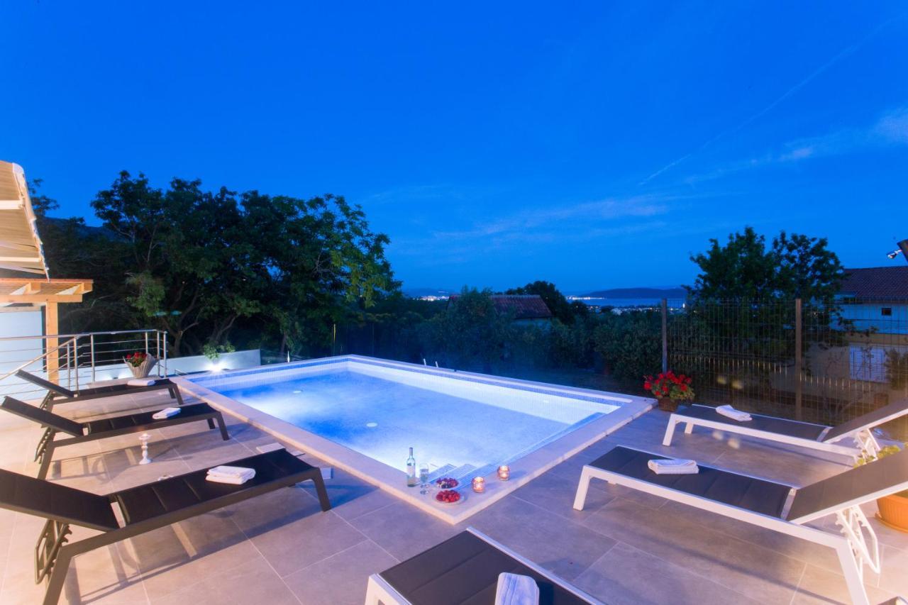 Villa Ivano With Sea&Mountain View Kaštel Stari Zewnętrze zdjęcie