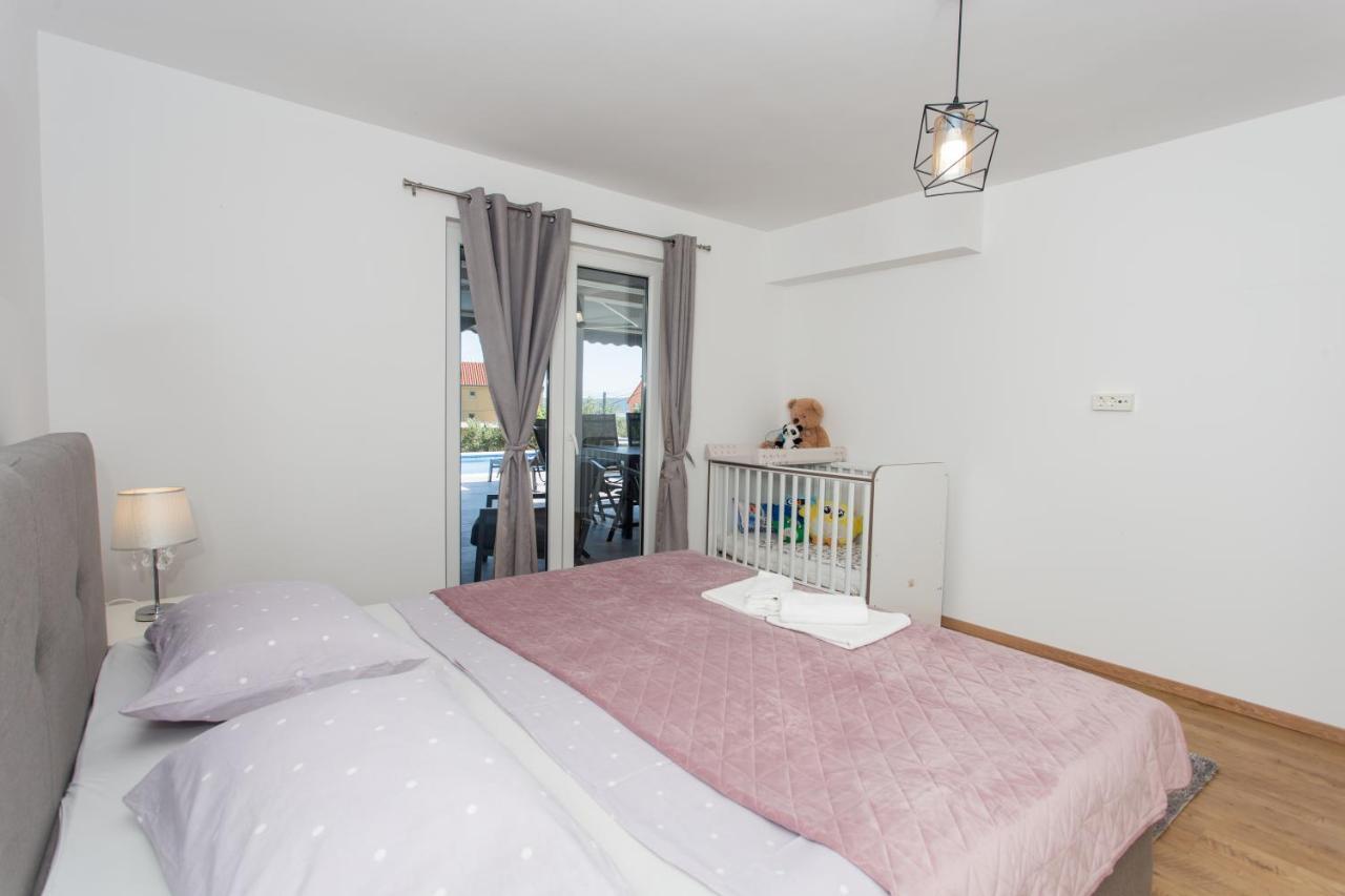 Villa Ivano With Sea&Mountain View Kaštel Stari Zewnętrze zdjęcie