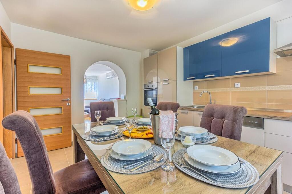 Villa Ivano With Sea&Mountain View Kaštel Stari Zewnętrze zdjęcie