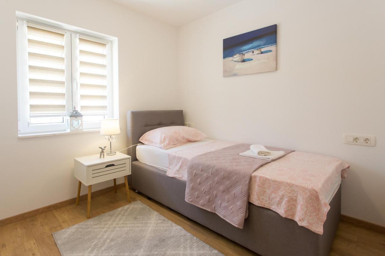 Villa Ivano With Sea&Mountain View Kaštel Stari Zewnętrze zdjęcie